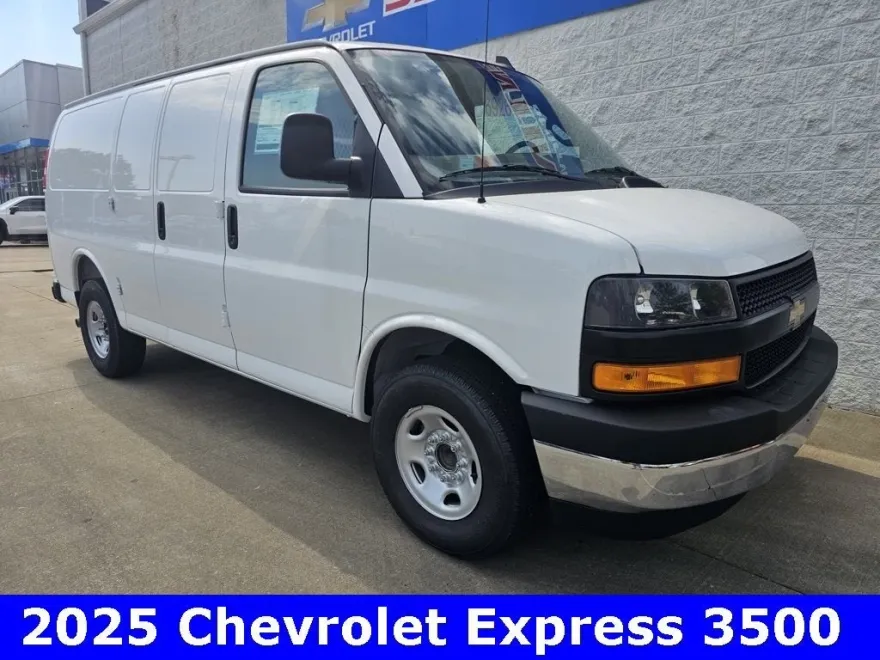 2025 Chevrolet Express Cargo 3500 photo 1