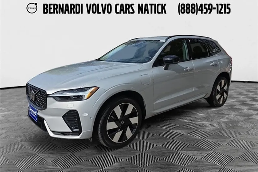 2023 Volvo XC60 Recharge Hybrid Ultimate photo 1