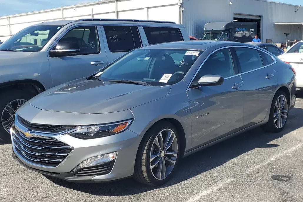 2023 Chevrolet Malibu 1LT photo 1