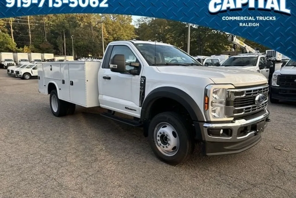 2024 Ford F-550 photo 1