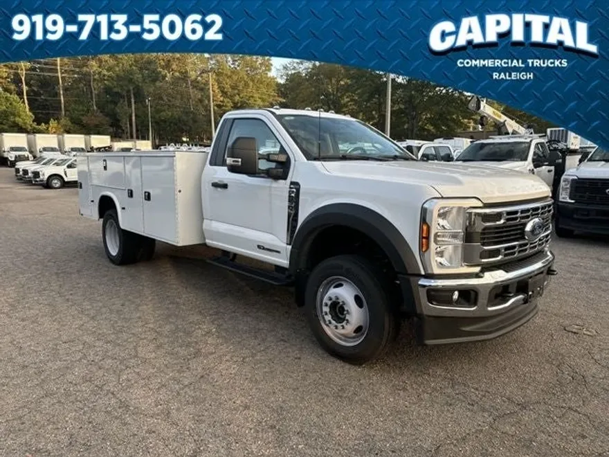 2024 Ford F-550 photo 1