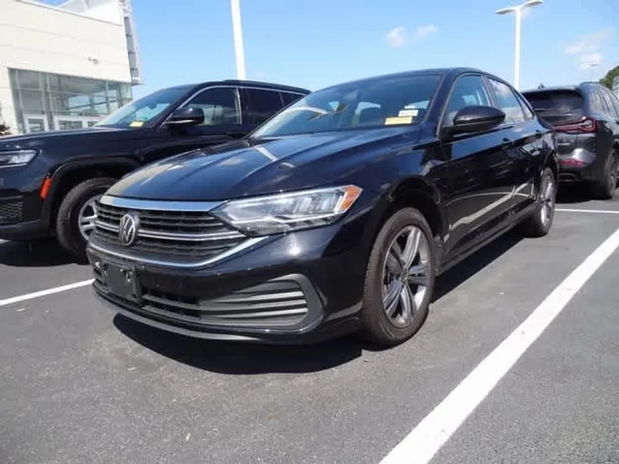 2024 Volkswagen Jetta SE photo 1