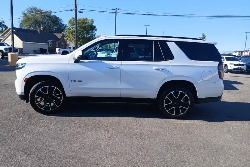 2022 Chevrolet Tahoe RST photo 1