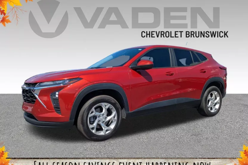 2024 Chevrolet Trax LS photo 1