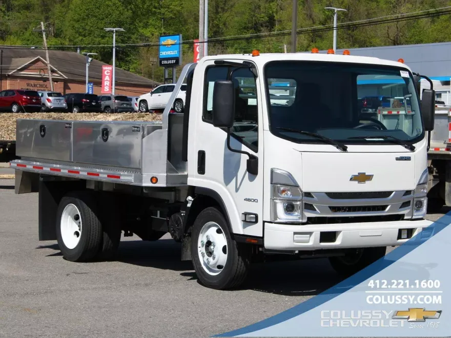 2024 Chevrolet Silverado 4500HD Base photo 1