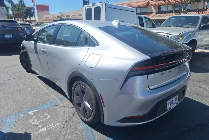 2024 Toyota Prius LE photo 1