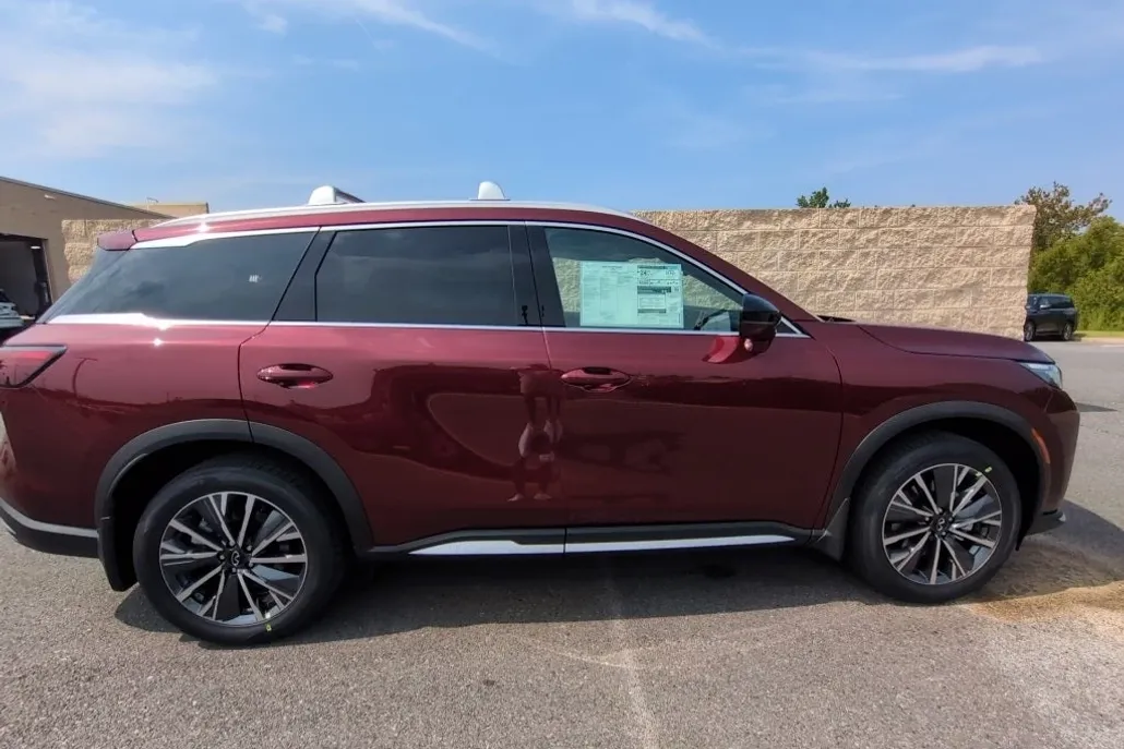 2026 Infiniti QX60 Luxe photo 1