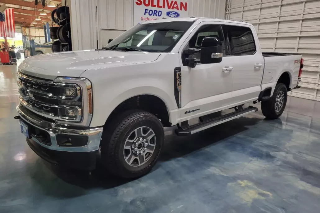 2026 Ford F-250 Lariat photo 1