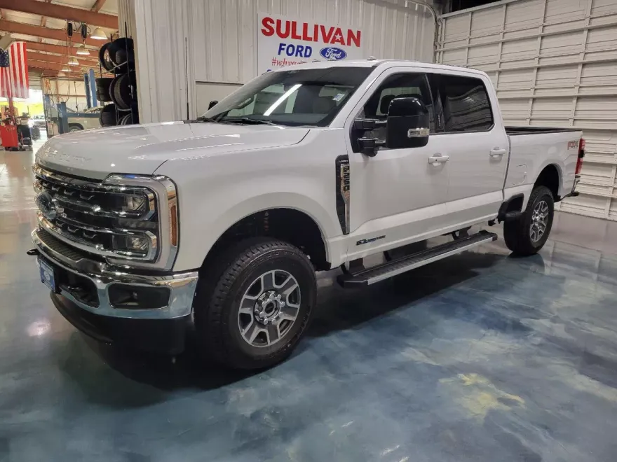 2026 Ford F-250 Lariat photo 1