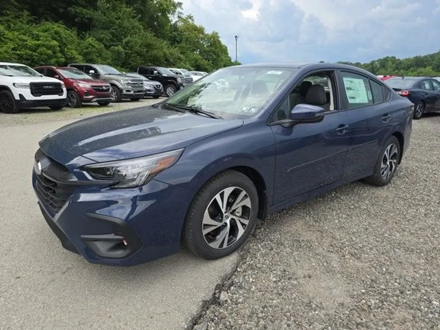 2025 Subaru Legacy Premium photo 1