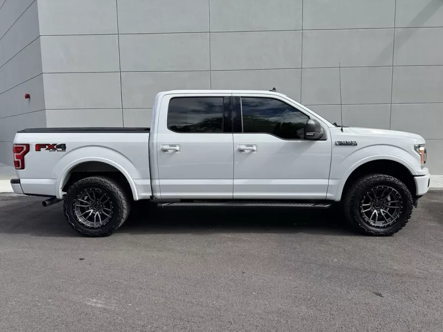 2019 Ford F-150 XLT photo 1