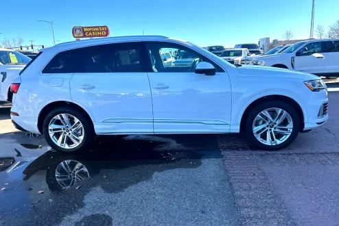 2023 Audi Q7 Premium Plus 55 photo 2
