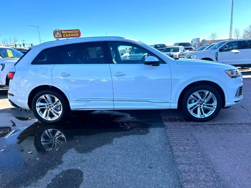 2023 Audi Q7 Premium Plus 55 photo 2