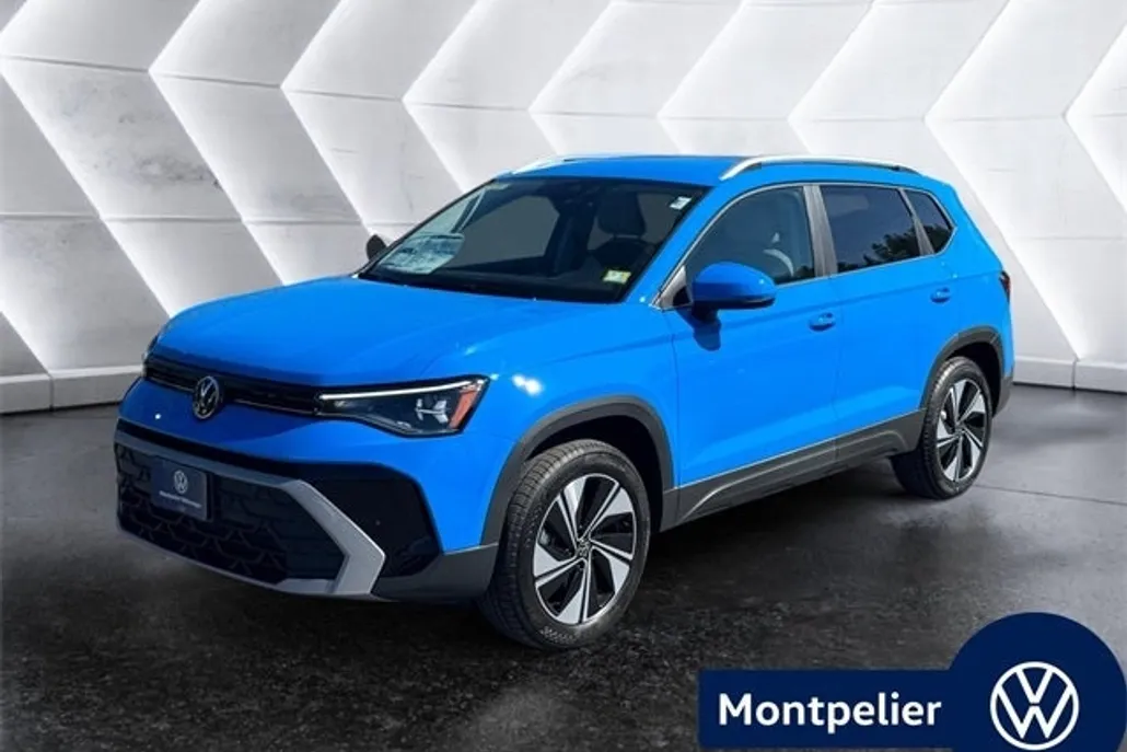 2025 Volkswagen Taos SE photo 1