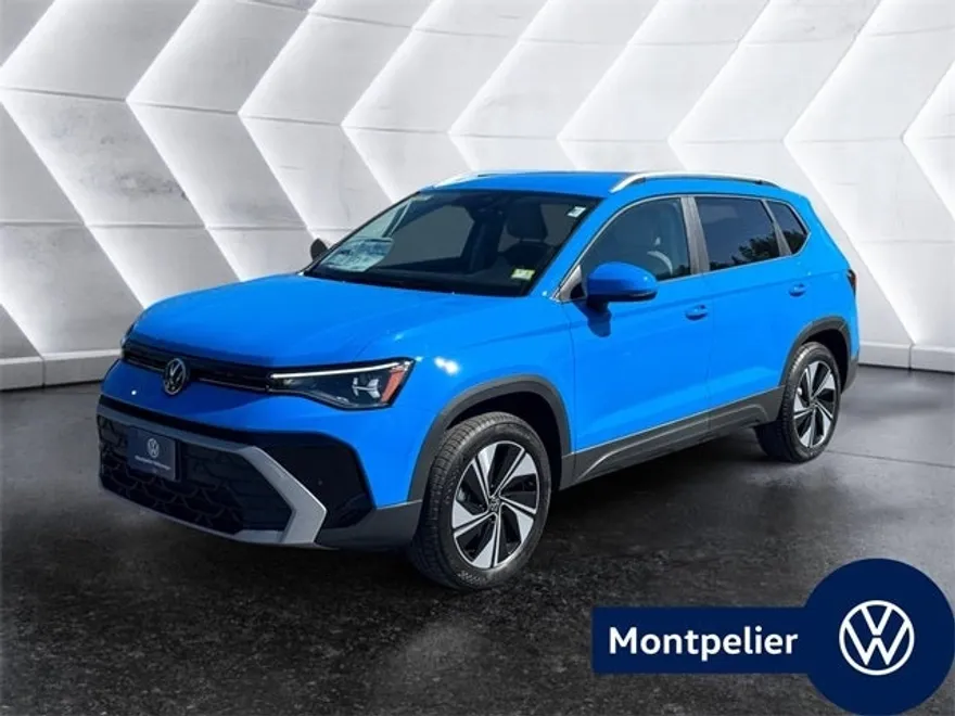 2025 Volkswagen Taos SE photo 1