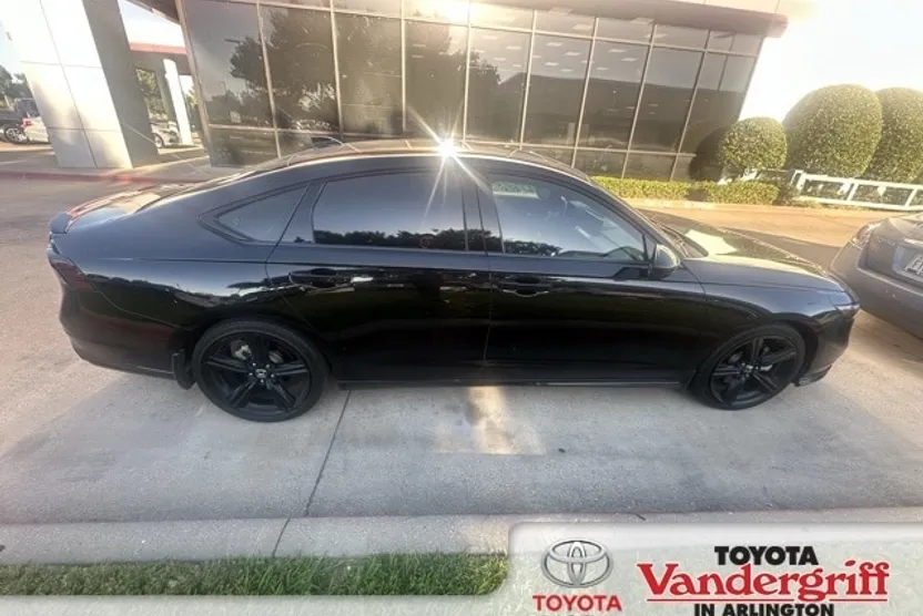 2024 Honda Accord Hybrid Sport-L photo 1