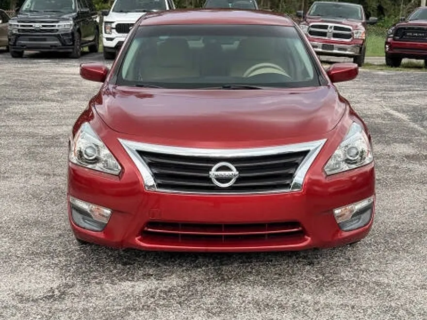 2013 Nissan Altima 2.5 photo 1