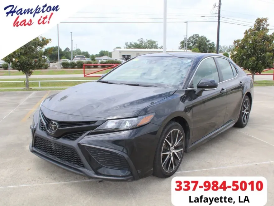 2023 Toyota Camry SE photo 1