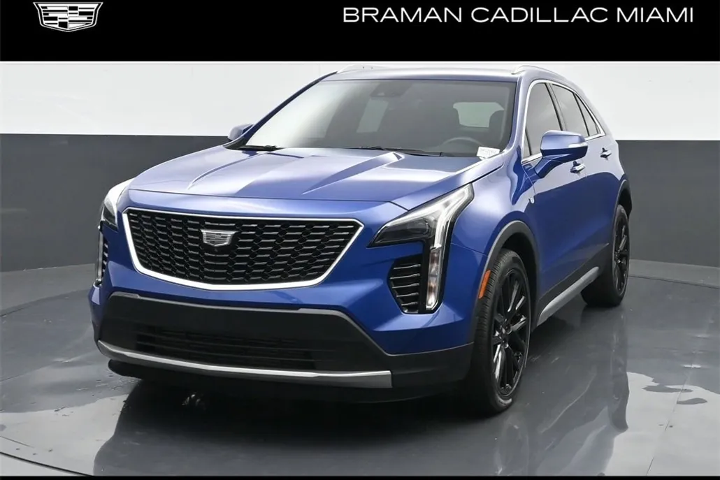 2022 Cadillac XT4 Premium Luxury photo 1