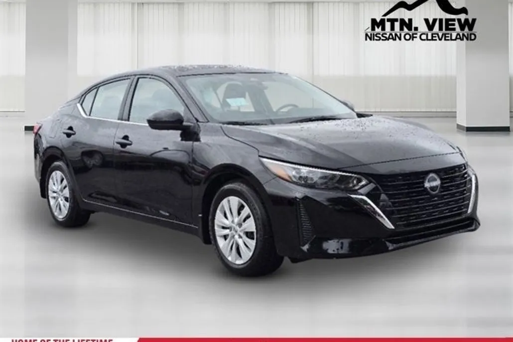 2025 Nissan Sentra S photo 1