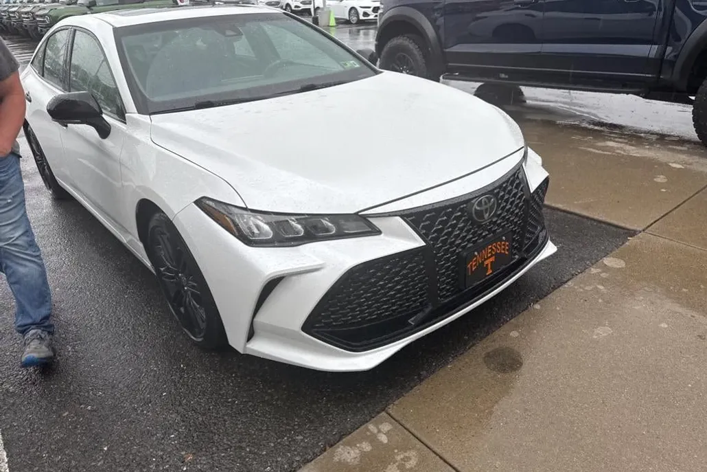 2021 Toyota Avalon XSE photo 1