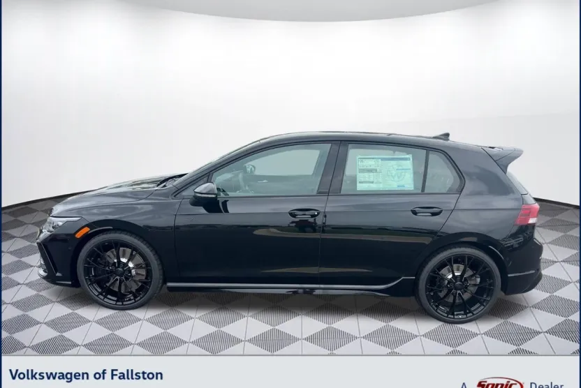 2025 Volkswagen Golf R photo 1