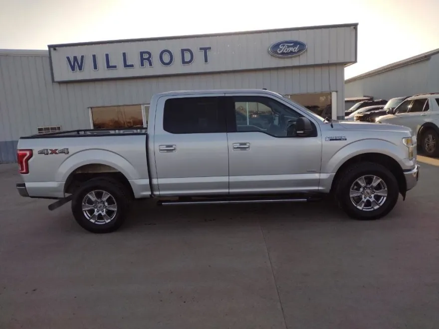 2017 Ford F-150 XLT photo 1
