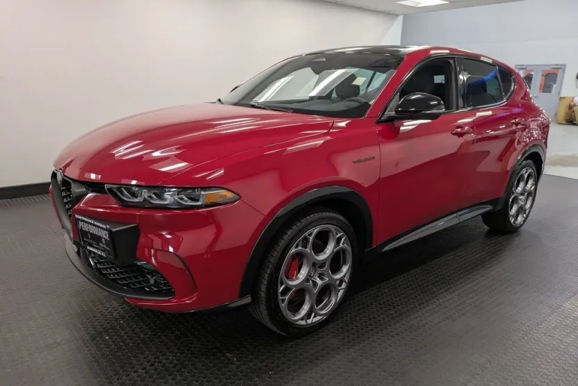 2024 Alfa Romeo Tonale Veloce photo 1
