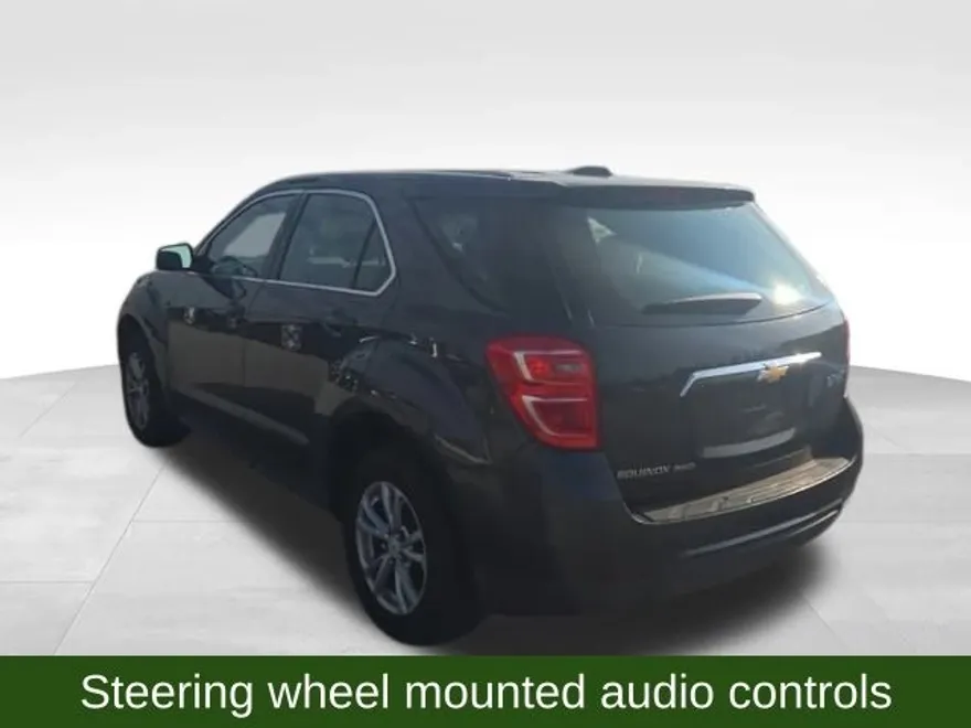 2017 Chevrolet Equinox LS photo 1