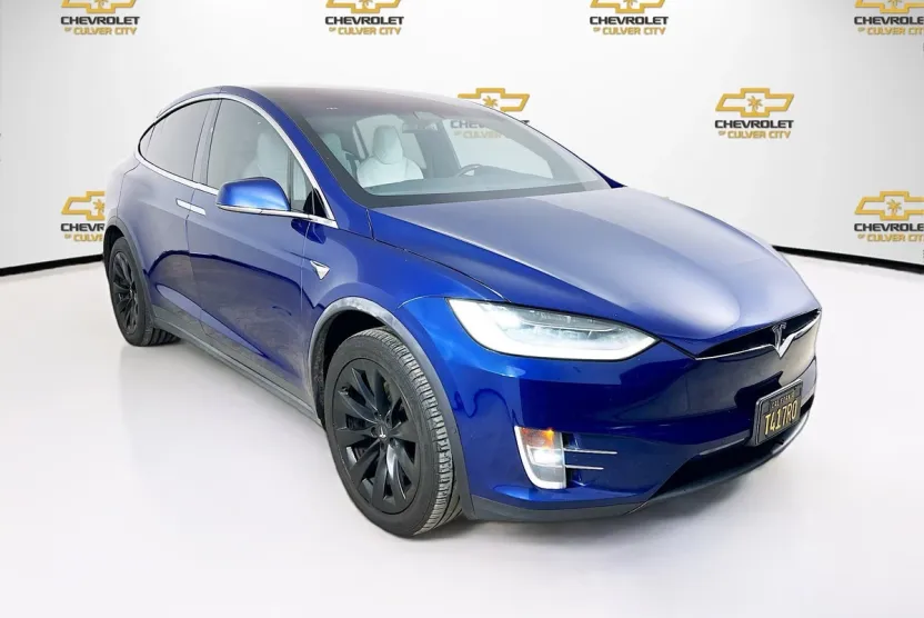 2019 Tesla Model X 75D photo 1