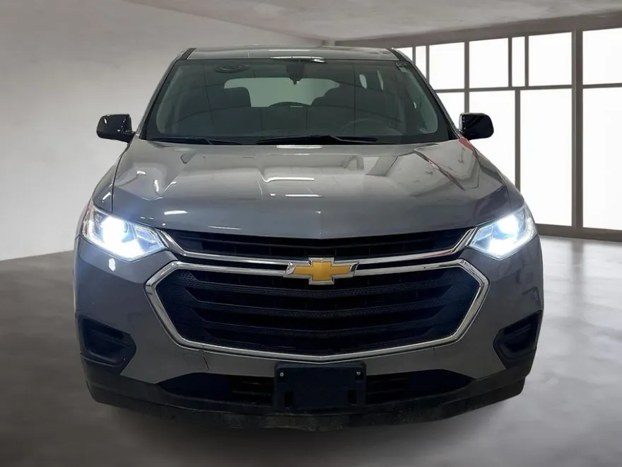 2020 Chevrolet Traverse LS photo 1