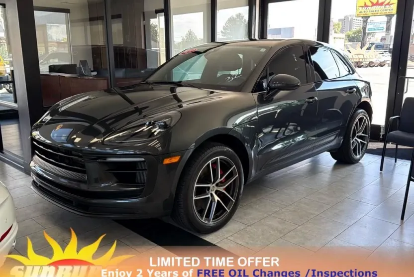 2022 Porsche Macan S photo 1