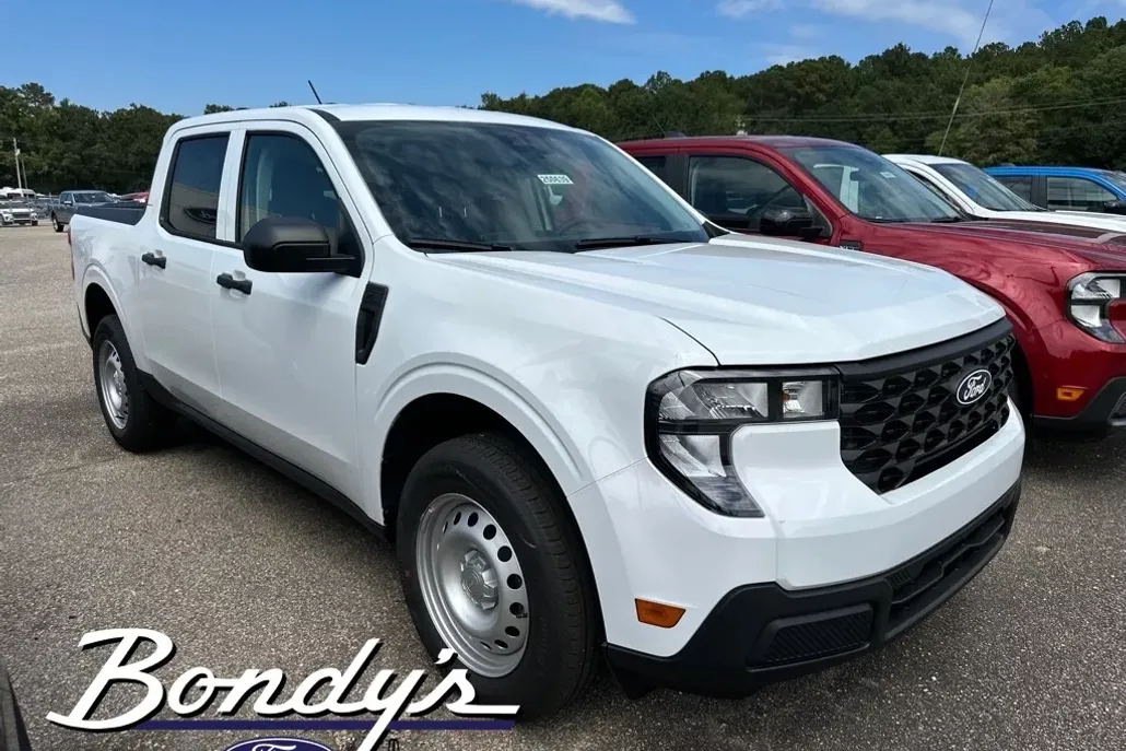 2025 Ford Maverick XL photo 1