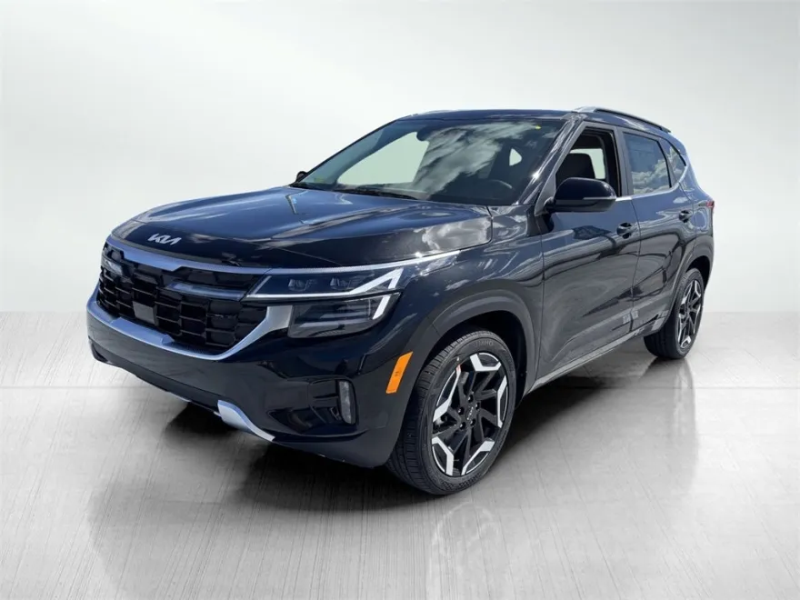 2025 Kia Seltos SX photo 1