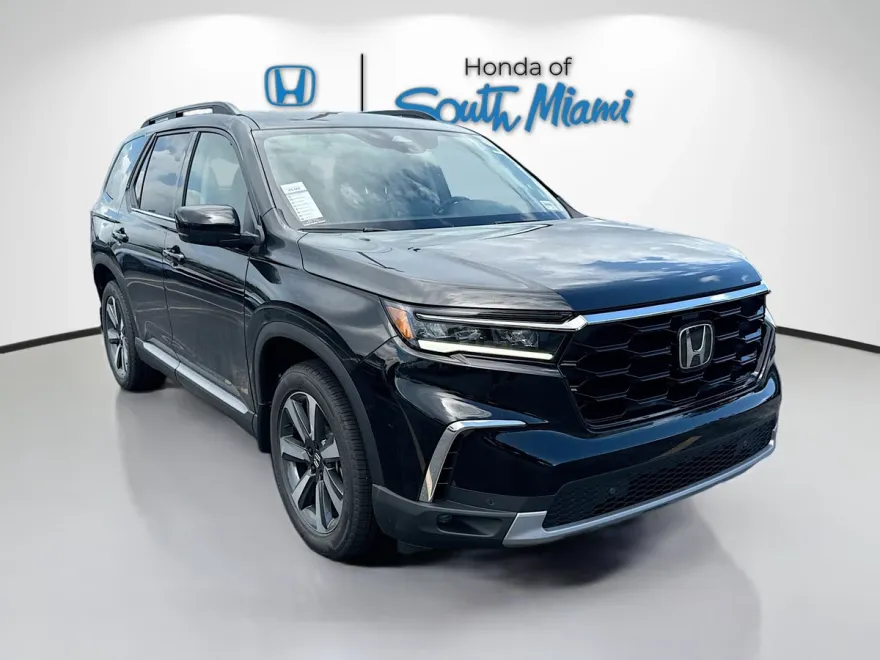 2025 Honda Pilot Touring photo 1