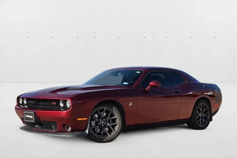 2017 Dodge Challenger R/T Scat Pack photo 1