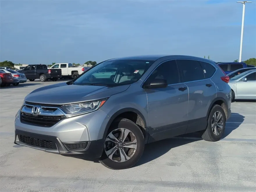2017 Honda CR-V LX photo 1
