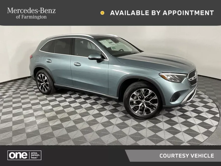 2025 Mercedes Benz GLC 350e photo 1