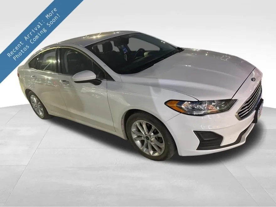 2019 Ford Fusion SE photo 1