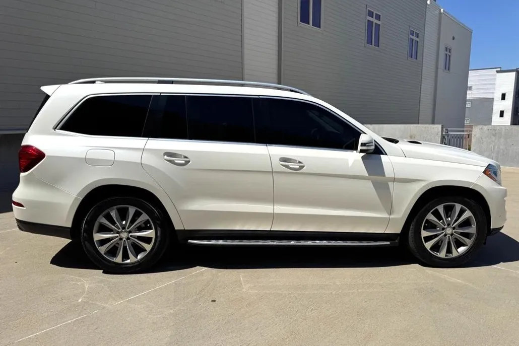 2015 Mercedes Benz GL 450 photo 1