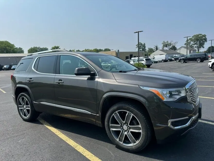 2019 Gmc Acadia Denali photo 1