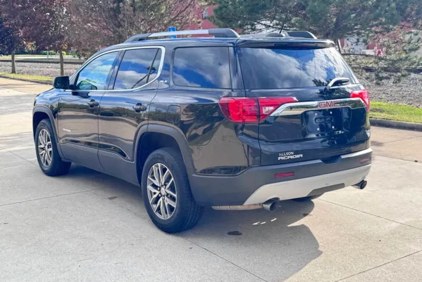 2019 Gmc Acadia SLE photo 1