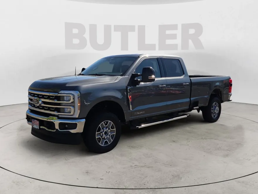 2026 Ford F-350 Lariat photo 1