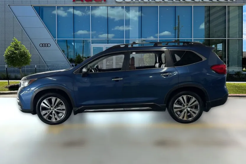 2022 Subaru Ascent Touring photo 1