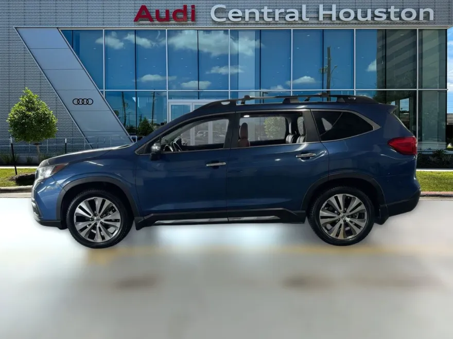 2022 Subaru Ascent Touring photo 1