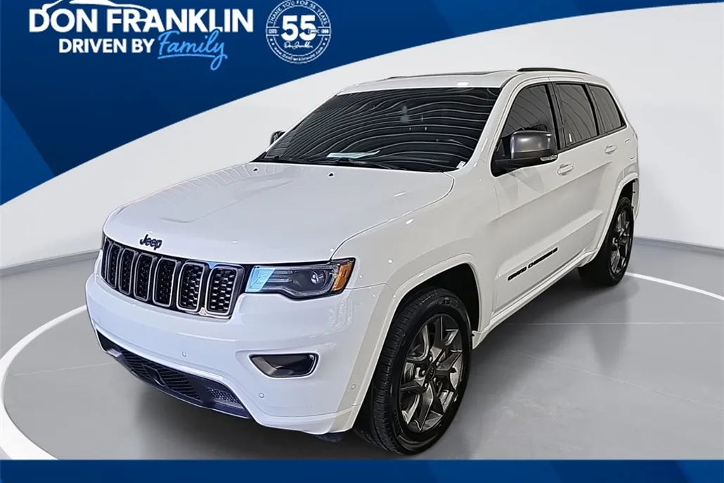 2021 Jeep Grand Cherokee Anniversary Edition photo 1