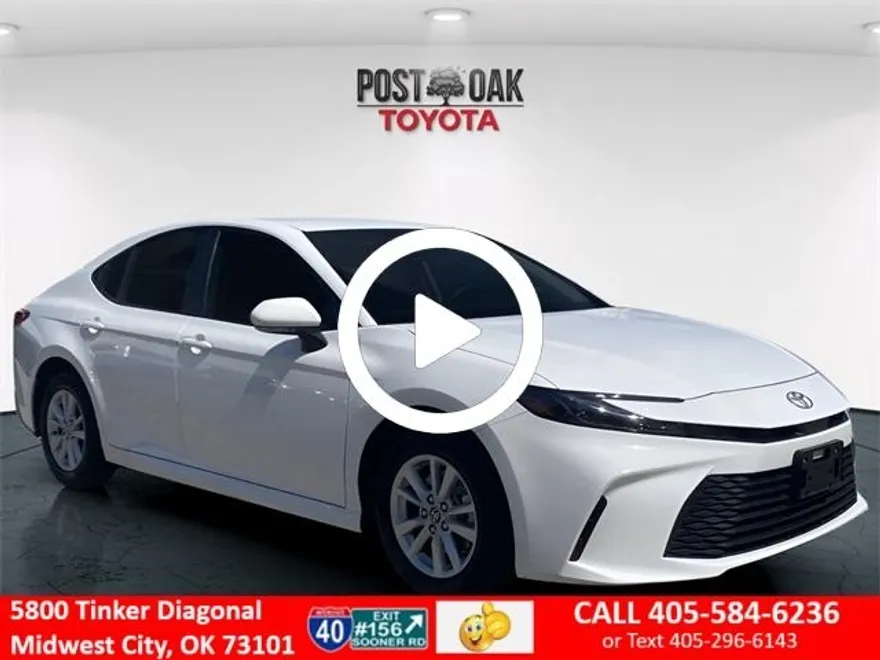 2025 Toyota Camry LE photo 1