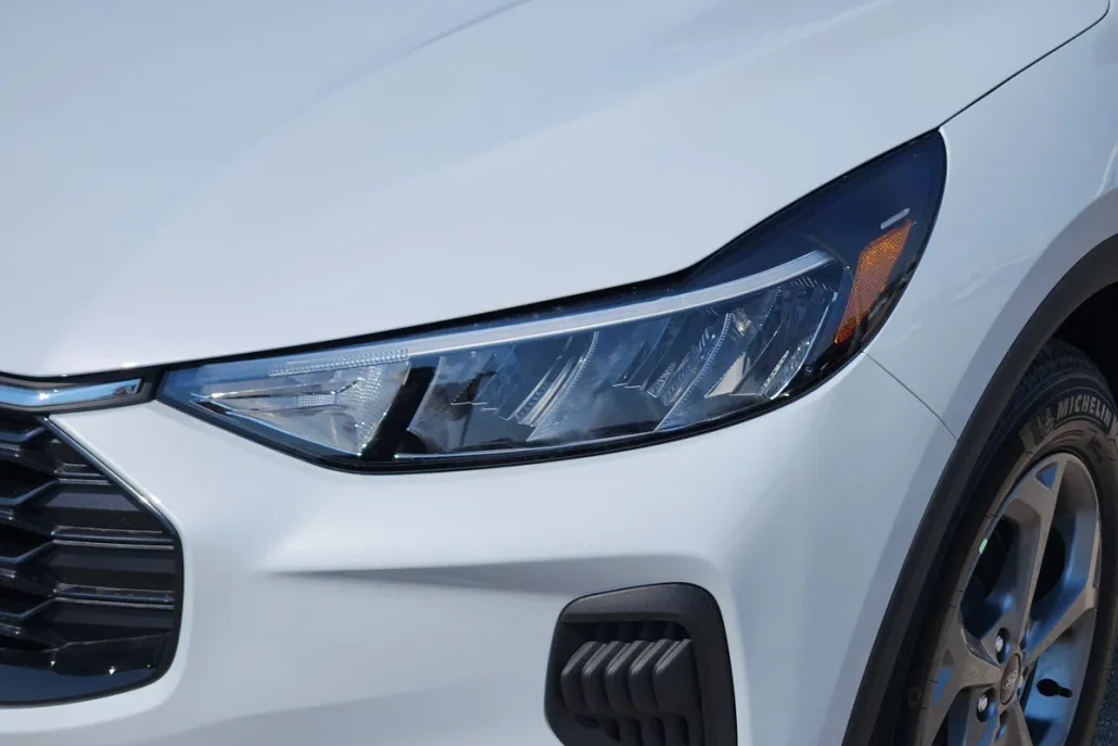 2025 Ford Escape ST-Line photo 1