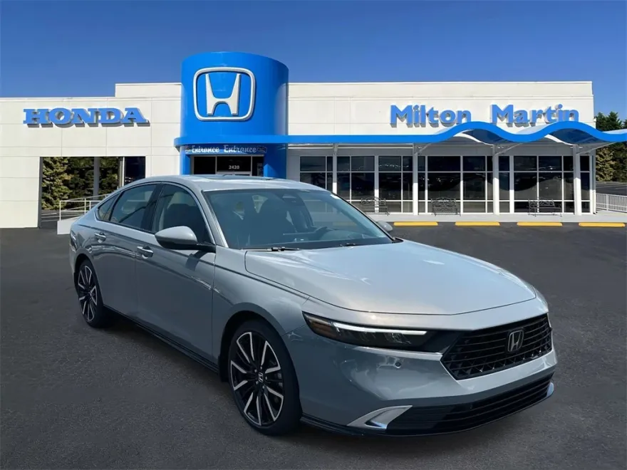 2025 Honda Accord Hybrid Touring photo 1