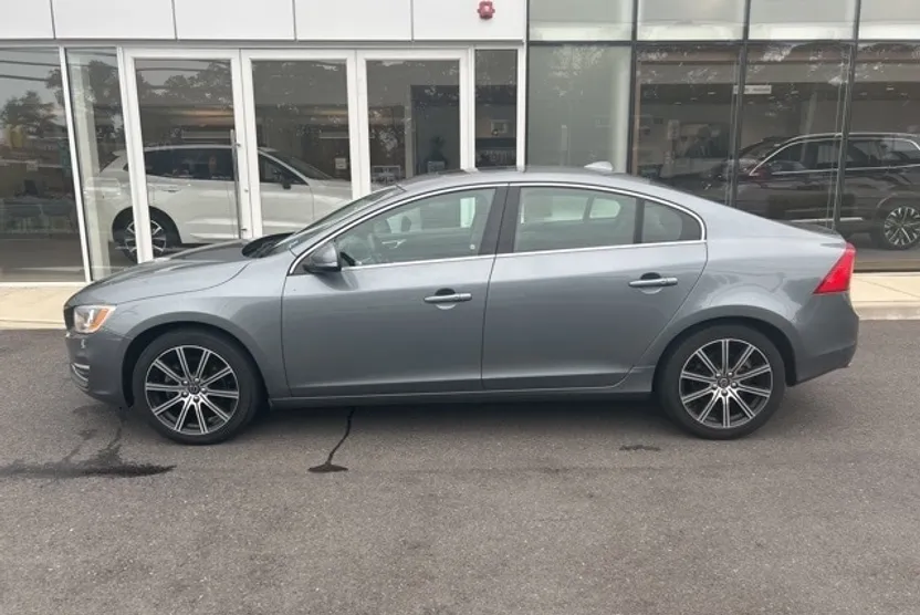 2018 Volvo S60 Inscription T5 photo 1